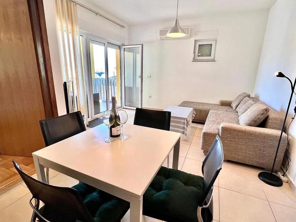 Apartment Aida Jadranovo